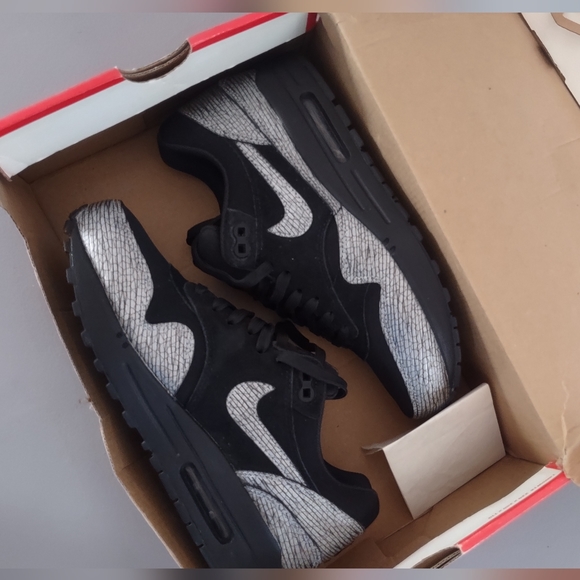 NIKEWmns Air Max 1 Premium - Picture 6 of 14